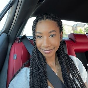 Meet your Posher, Alexsia